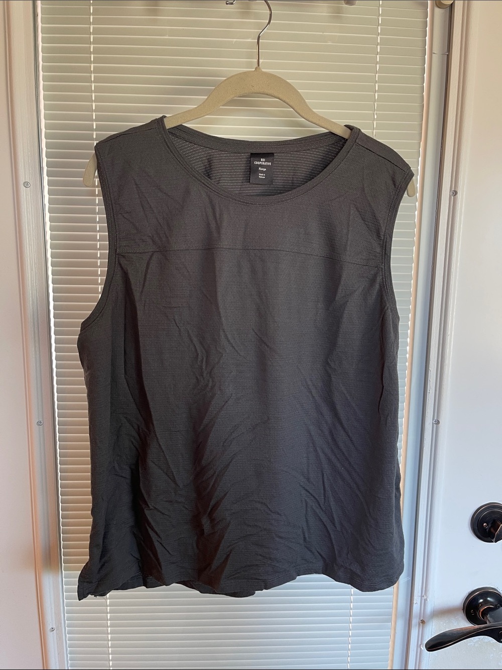 REI Gray Textured Crewneck Tank